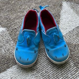 Vans shark shoes size 9.5